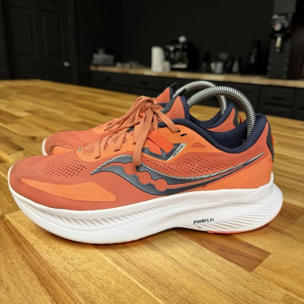 Saucony Women's Guide 15 Running Shoes, Sunstone/Night Size 8.5